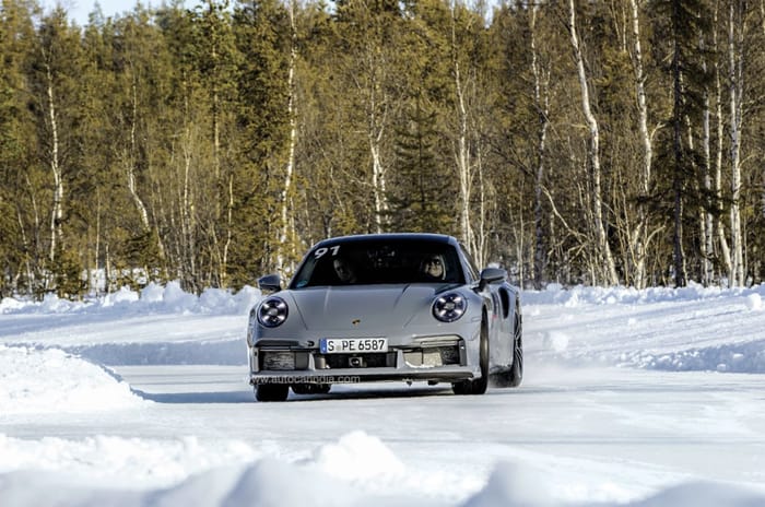 Feature: Ice drifting in a Porsche 911 Dakar